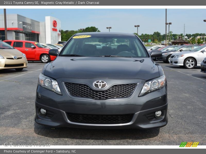 Magnetic Gray Metallic / Dark Charcoal 2011 Toyota Camry SE