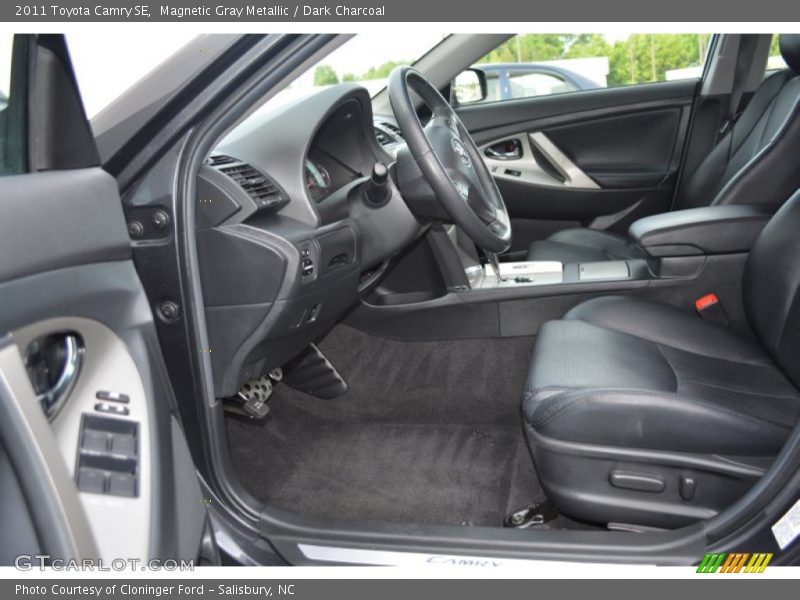 Magnetic Gray Metallic / Dark Charcoal 2011 Toyota Camry SE