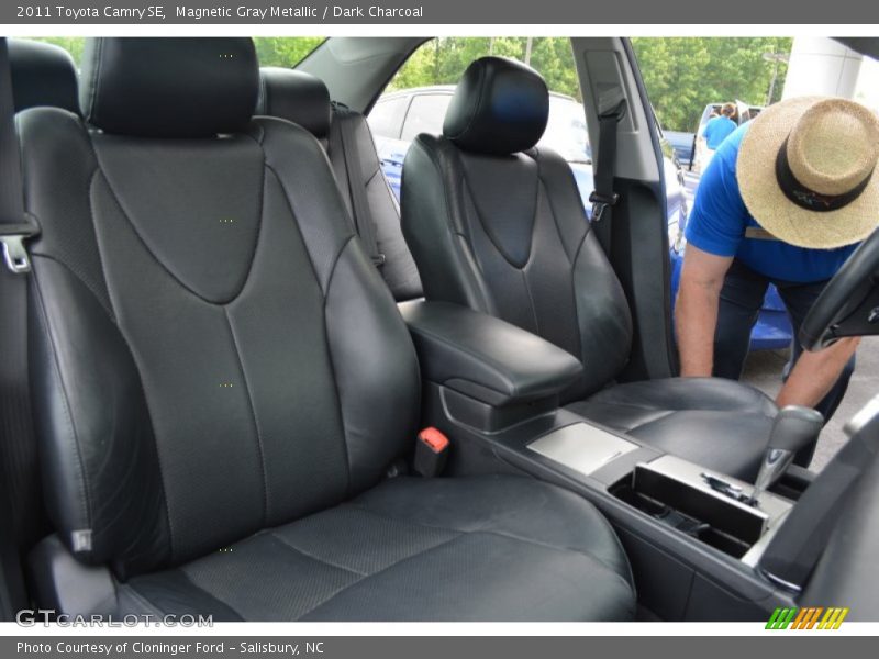 Magnetic Gray Metallic / Dark Charcoal 2011 Toyota Camry SE