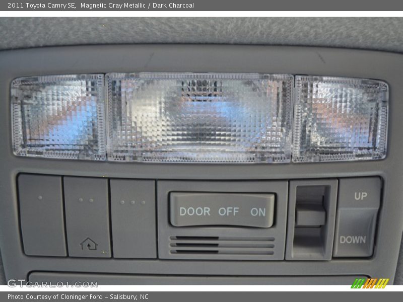 Magnetic Gray Metallic / Dark Charcoal 2011 Toyota Camry SE