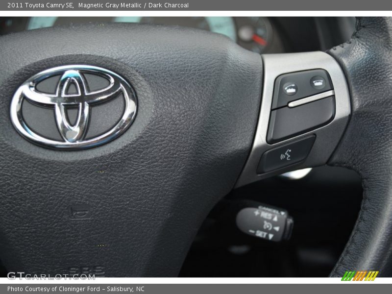 Magnetic Gray Metallic / Dark Charcoal 2011 Toyota Camry SE