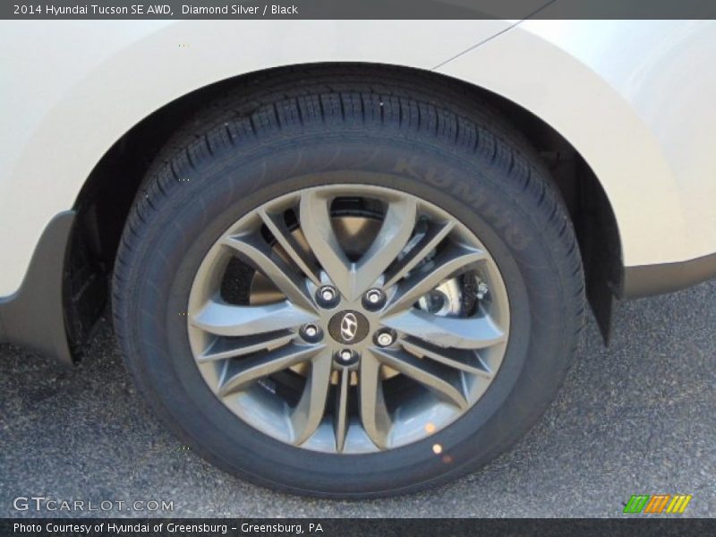 Diamond Silver / Black 2014 Hyundai Tucson SE AWD
