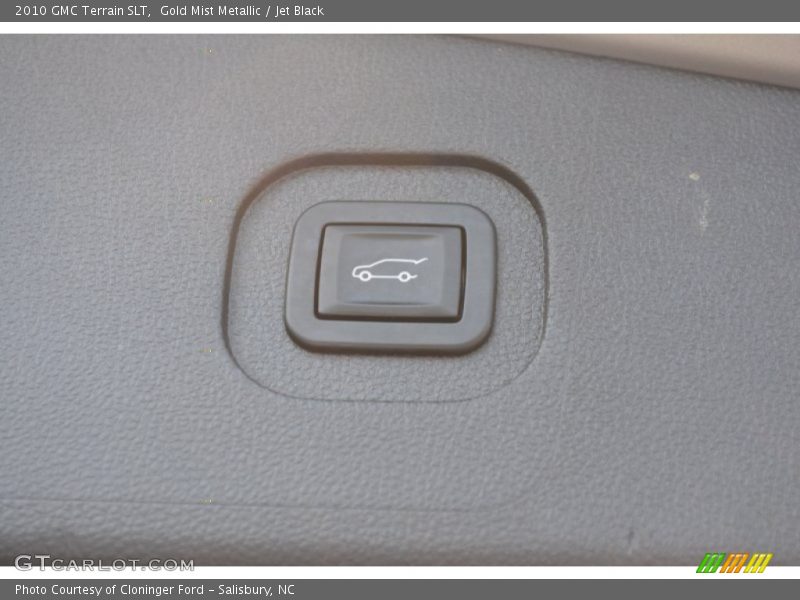 Gold Mist Metallic / Jet Black 2010 GMC Terrain SLT