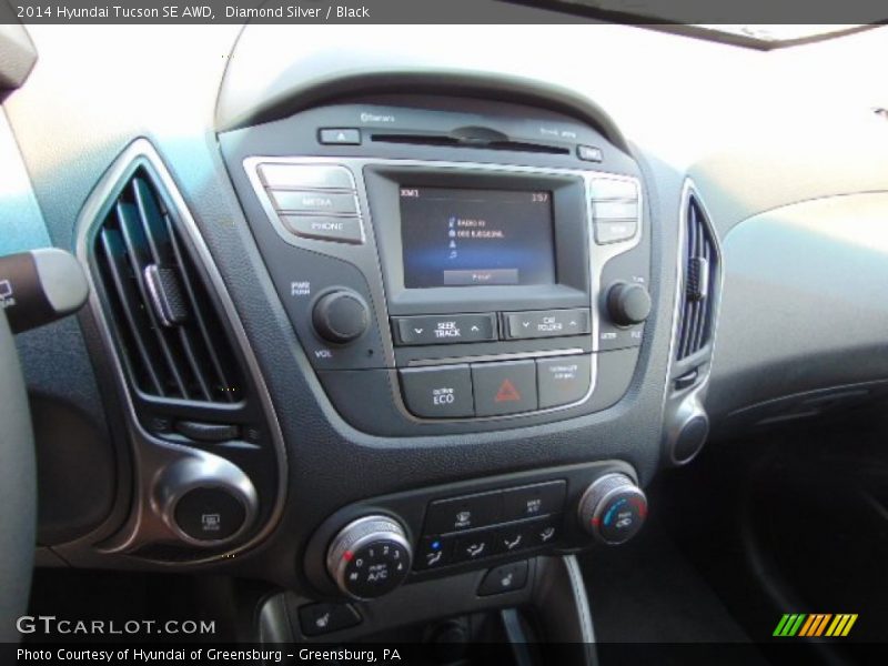 Diamond Silver / Black 2014 Hyundai Tucson SE AWD
