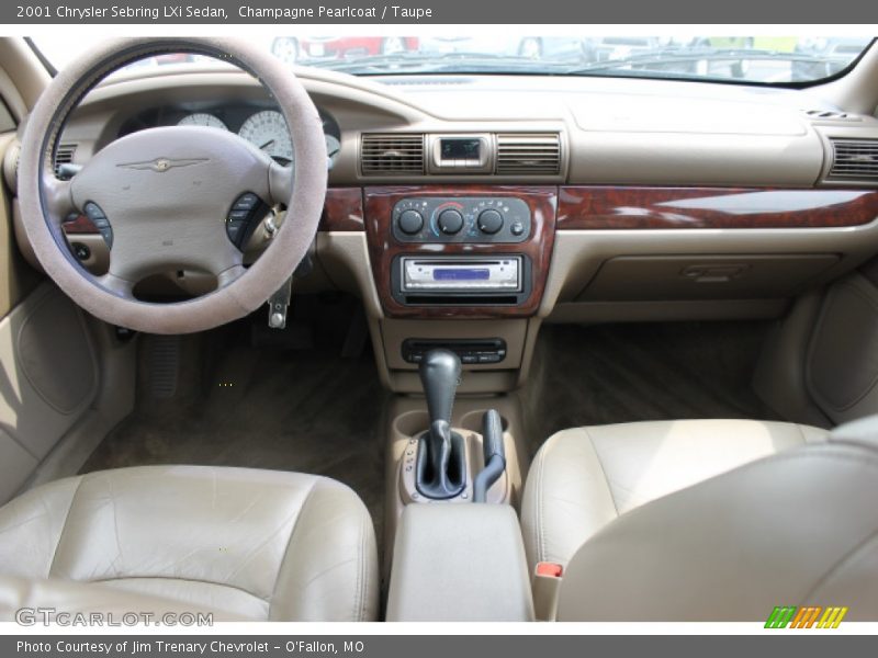 Champagne Pearlcoat / Taupe 2001 Chrysler Sebring LXi Sedan