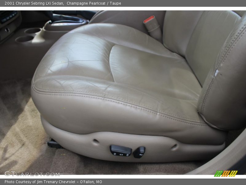 Champagne Pearlcoat / Taupe 2001 Chrysler Sebring LXi Sedan