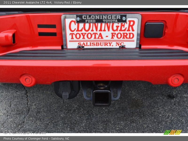 Victory Red / Ebony 2011 Chevrolet Avalanche LTZ 4x4