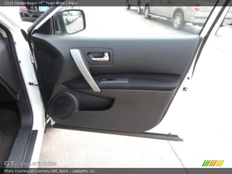 Pearl White / Black 2013 Nissan Rogue SV