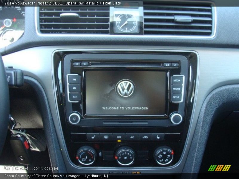 Opera Red Metallic / Titan Black 2014 Volkswagen Passat 2.5L SE