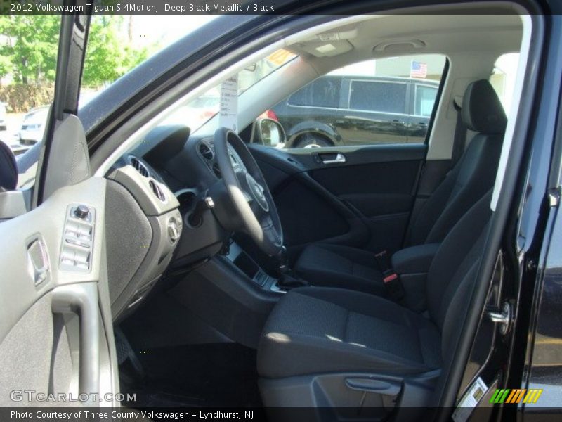 Deep Black Metallic / Black 2012 Volkswagen Tiguan S 4Motion