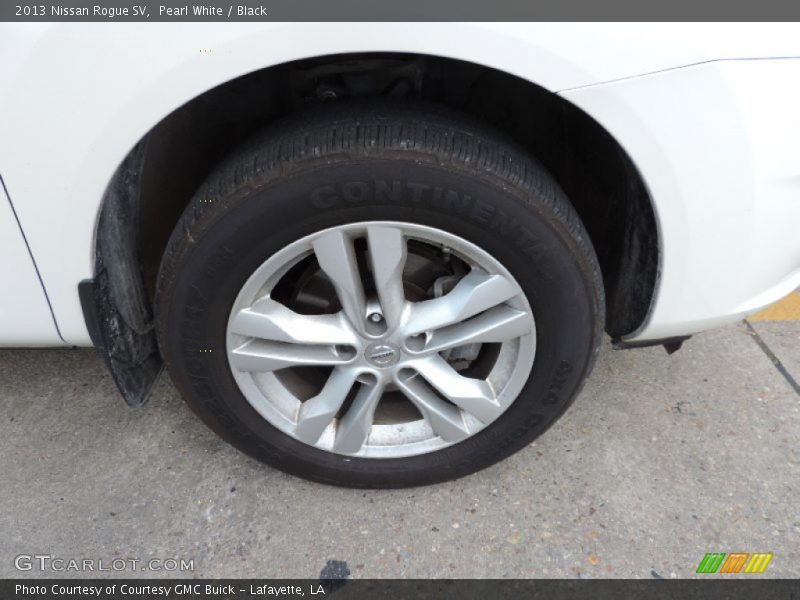 Pearl White / Black 2013 Nissan Rogue SV