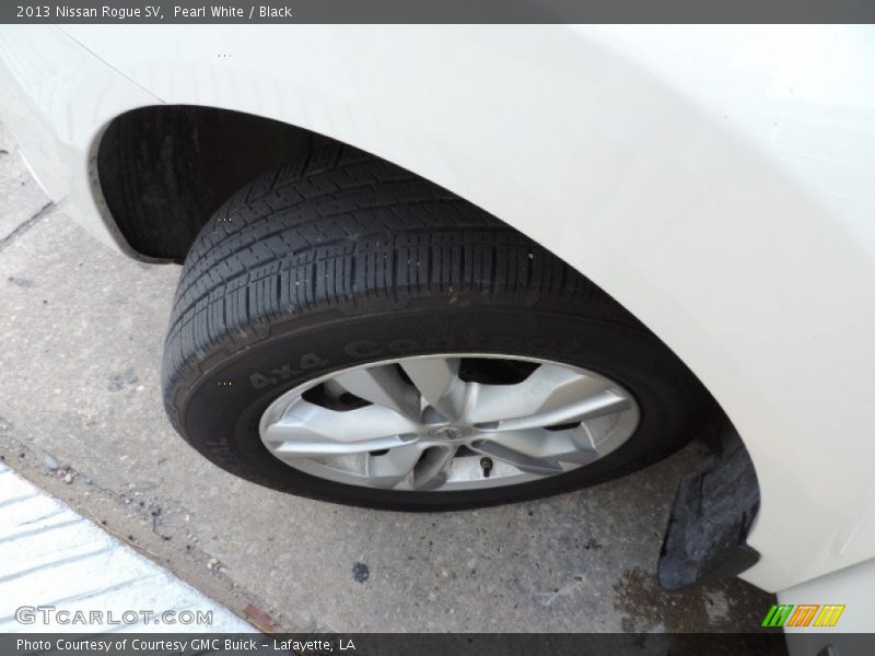 Pearl White / Black 2013 Nissan Rogue SV