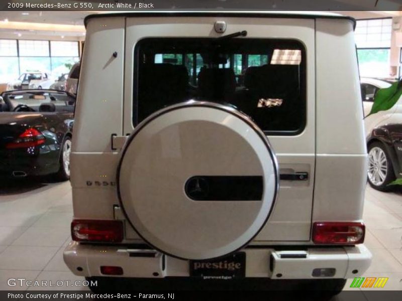 Arctic White / Black 2009 Mercedes-Benz G 550