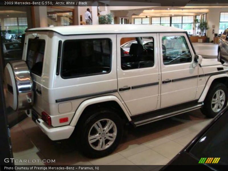Arctic White / Black 2009 Mercedes-Benz G 550