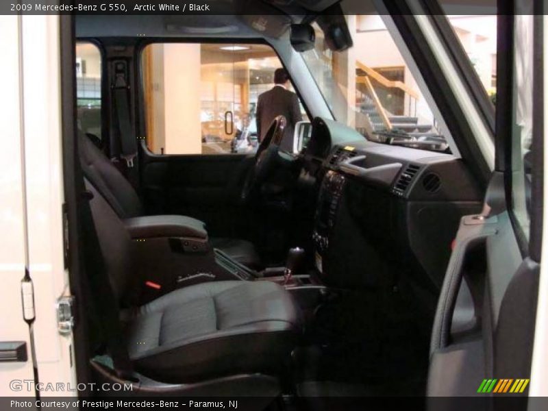 Arctic White / Black 2009 Mercedes-Benz G 550