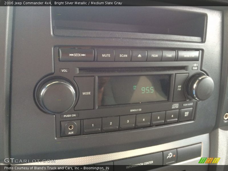 Bright Silver Metallic / Medium Slate Gray 2006 Jeep Commander 4x4