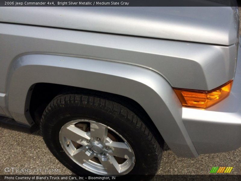 Bright Silver Metallic / Medium Slate Gray 2006 Jeep Commander 4x4