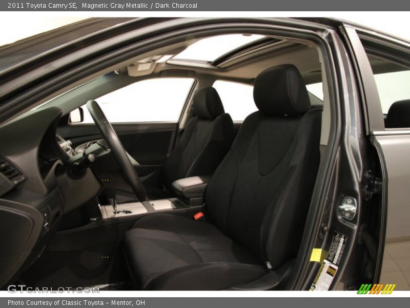 Magnetic Gray Metallic / Dark Charcoal 2011 Toyota Camry SE