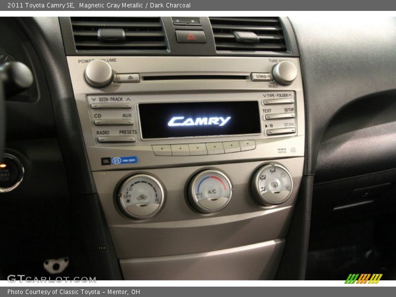 Magnetic Gray Metallic / Dark Charcoal 2011 Toyota Camry SE