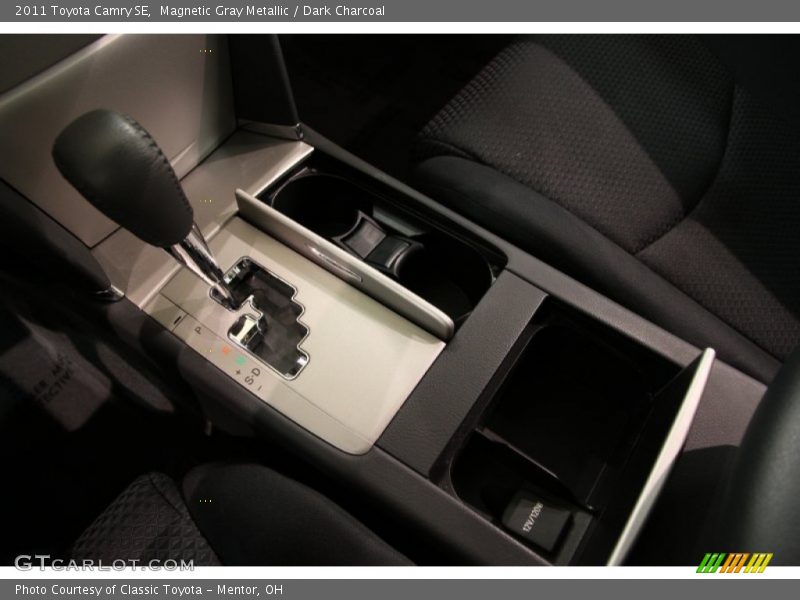 Magnetic Gray Metallic / Dark Charcoal 2011 Toyota Camry SE