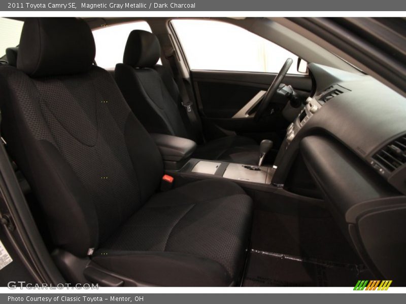 Magnetic Gray Metallic / Dark Charcoal 2011 Toyota Camry SE