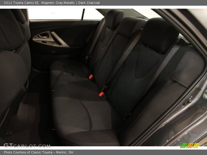 Magnetic Gray Metallic / Dark Charcoal 2011 Toyota Camry SE