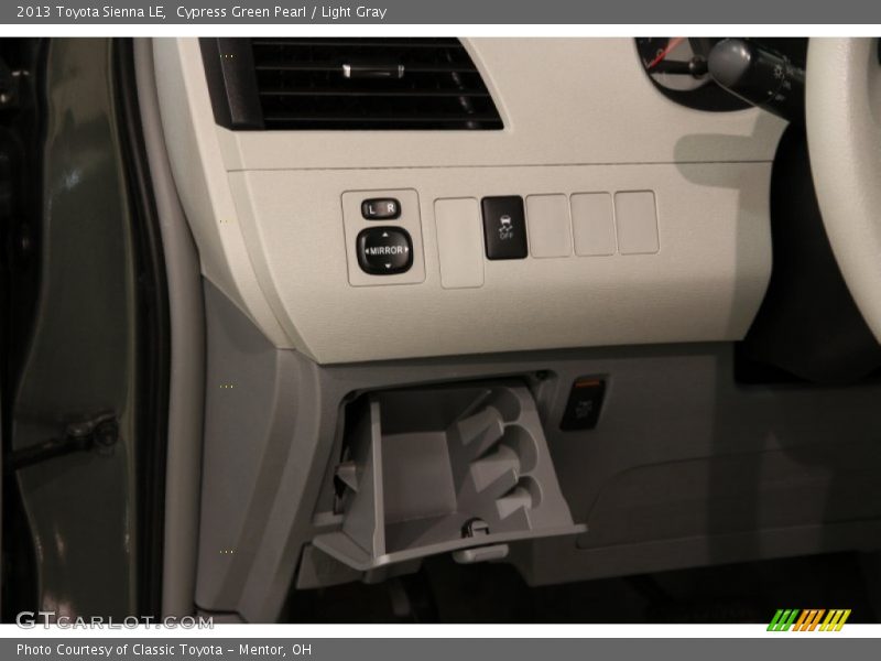 Cypress Green Pearl / Light Gray 2013 Toyota Sienna LE
