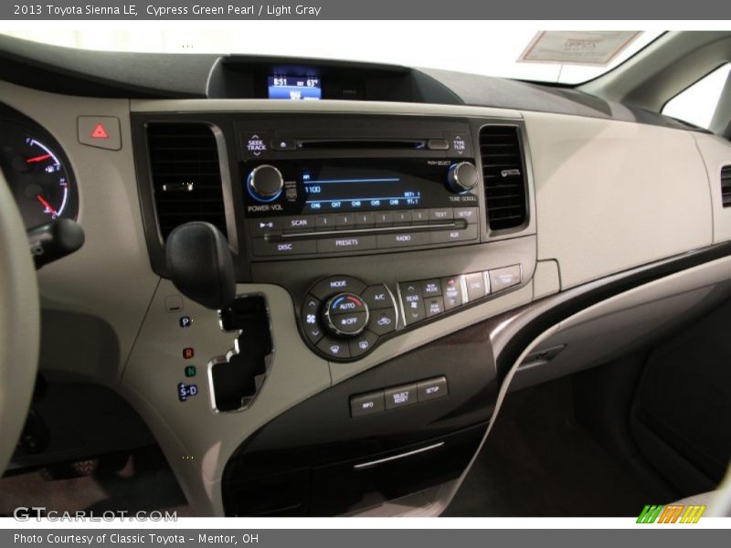 Cypress Green Pearl / Light Gray 2013 Toyota Sienna LE