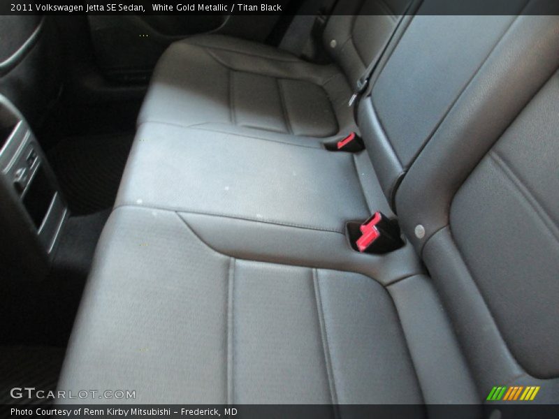 White Gold Metallic / Titan Black 2011 Volkswagen Jetta SE Sedan