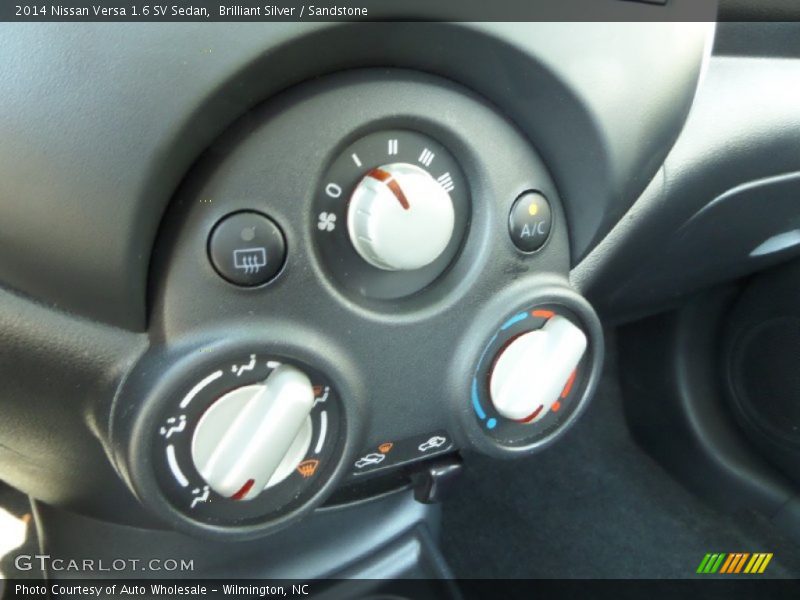 Brilliant Silver / Sandstone 2014 Nissan Versa 1.6 SV Sedan
