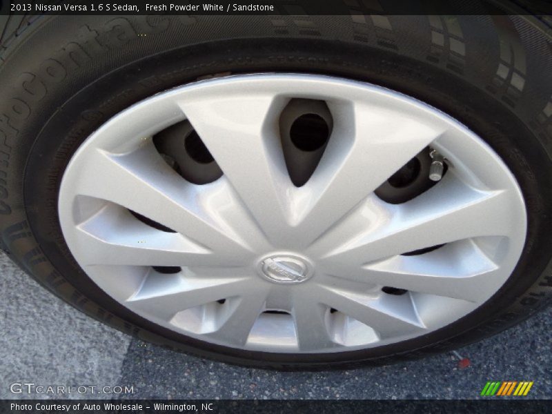 Fresh Powder White / Sandstone 2013 Nissan Versa 1.6 S Sedan