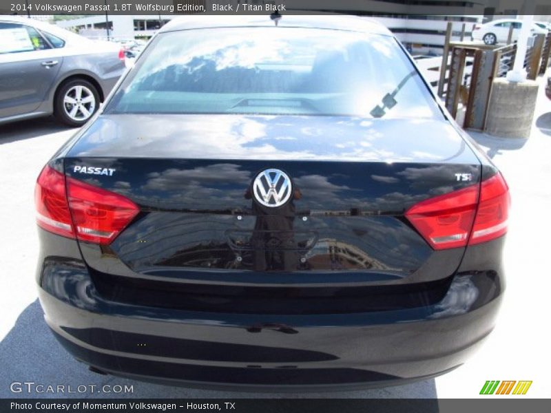 Black / Titan Black 2014 Volkswagen Passat 1.8T Wolfsburg Edition