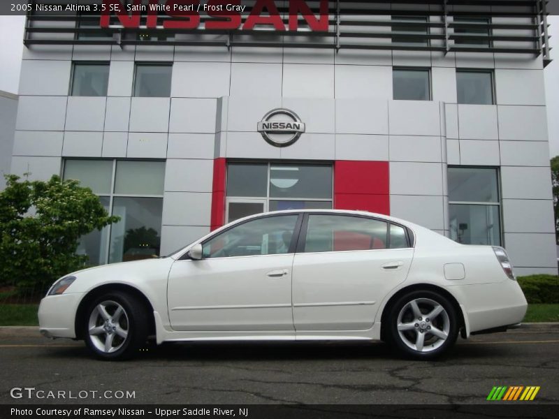 Satin White Pearl / Frost Gray 2005 Nissan Altima 3.5 SE