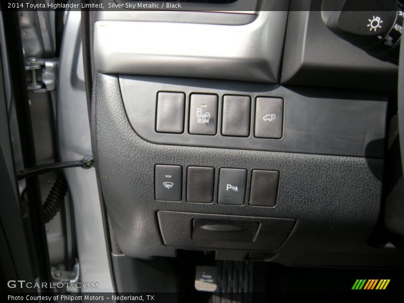 Silver Sky Metallic / Black 2014 Toyota Highlander Limited