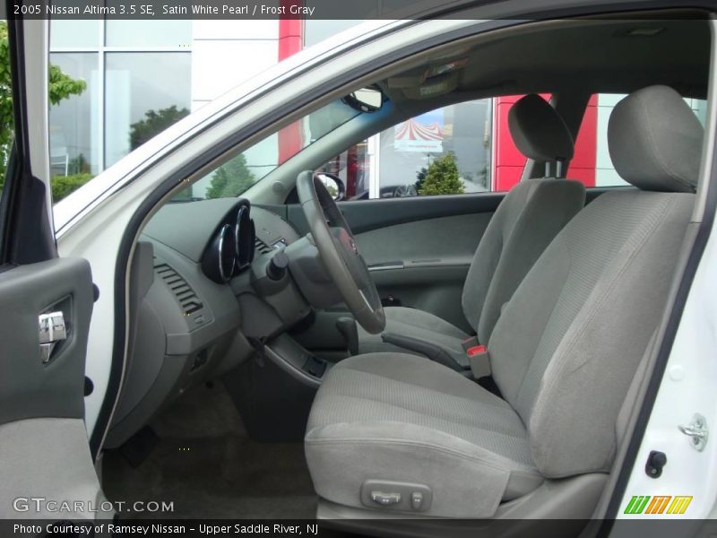Satin White Pearl / Frost Gray 2005 Nissan Altima 3.5 SE