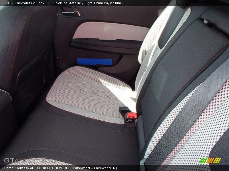 Silver Ice Metallic / Light Titanium/Jet Black 2014 Chevrolet Equinox LT