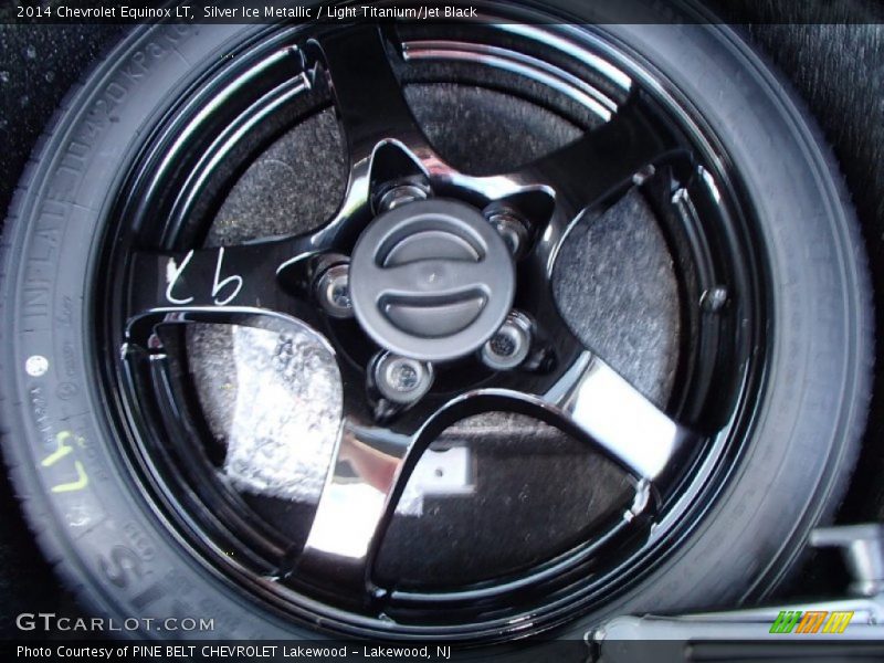 Silver Ice Metallic / Light Titanium/Jet Black 2014 Chevrolet Equinox LT