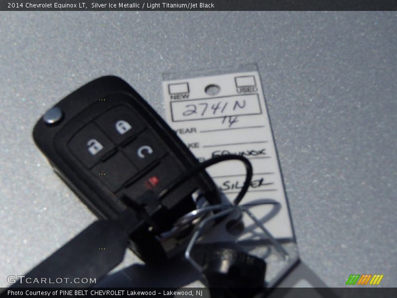 Silver Ice Metallic / Light Titanium/Jet Black 2014 Chevrolet Equinox LT