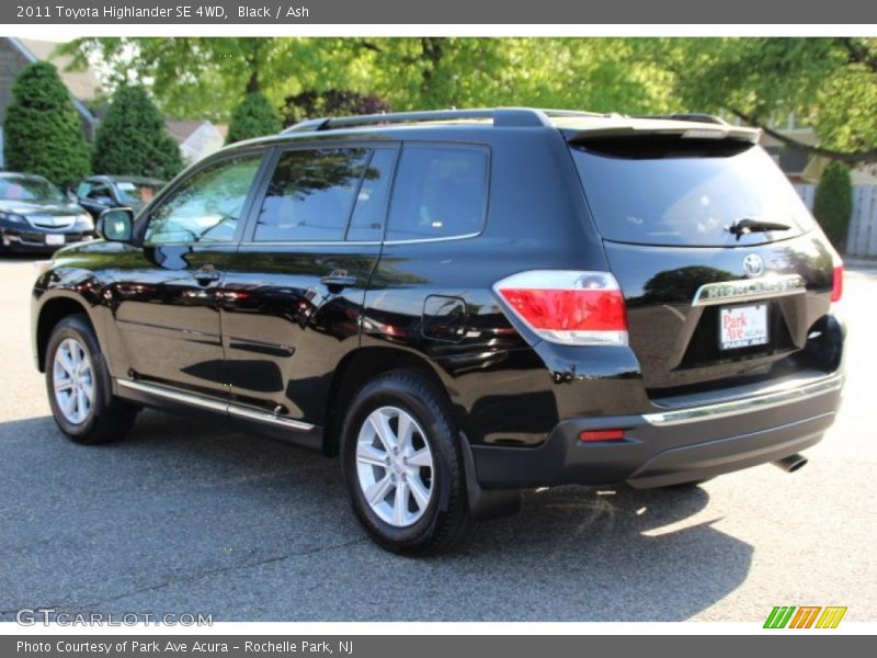 Black / Ash 2011 Toyota Highlander SE 4WD