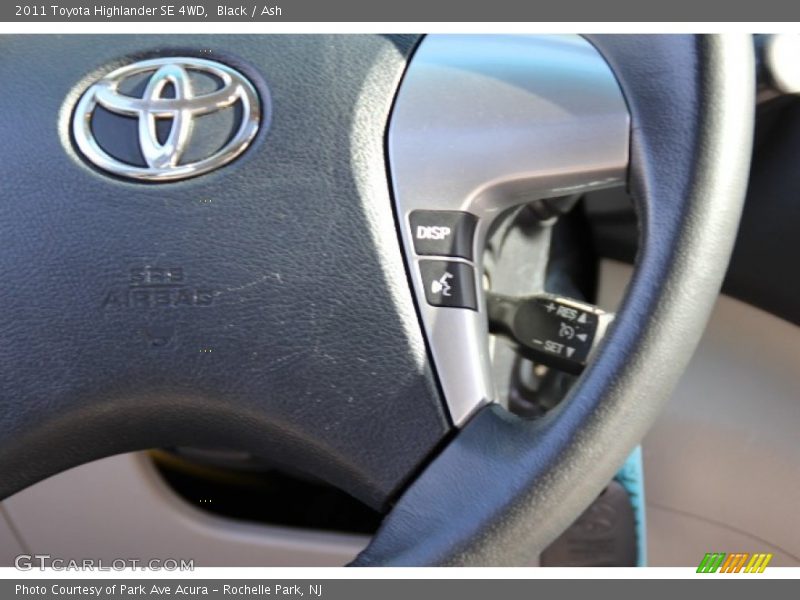 Black / Ash 2011 Toyota Highlander SE 4WD