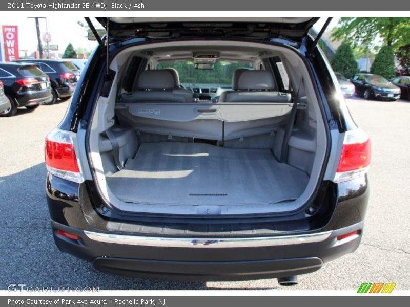 Black / Ash 2011 Toyota Highlander SE 4WD
