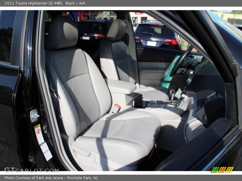 Black / Ash 2011 Toyota Highlander SE 4WD
