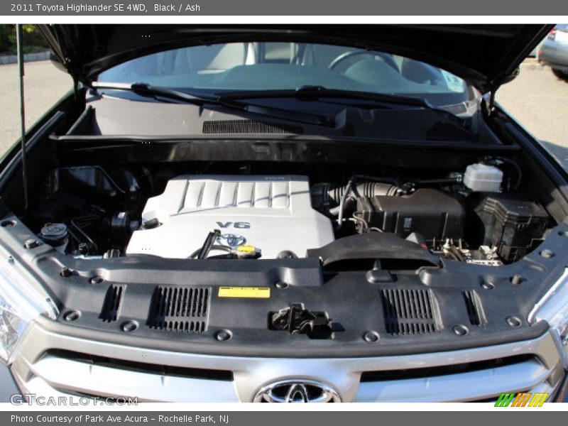 Black / Ash 2011 Toyota Highlander SE 4WD
