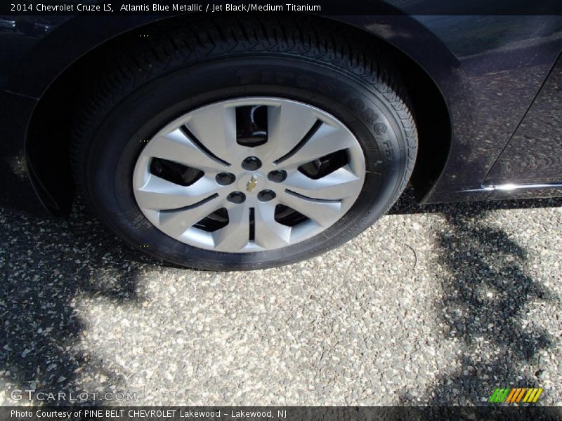 Atlantis Blue Metallic / Jet Black/Medium Titanium 2014 Chevrolet Cruze LS