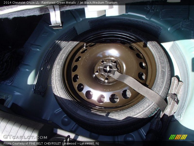 Rainforest Green Metallic / Jet Black/Medium Titanium 2014 Chevrolet Cruze LS