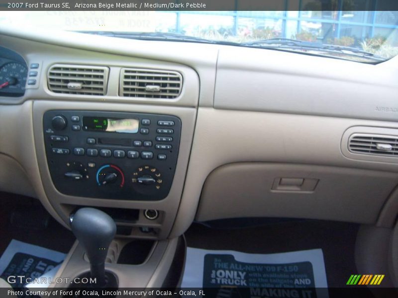 Arizona Beige Metallic / Medium/Dark Pebble 2007 Ford Taurus SE