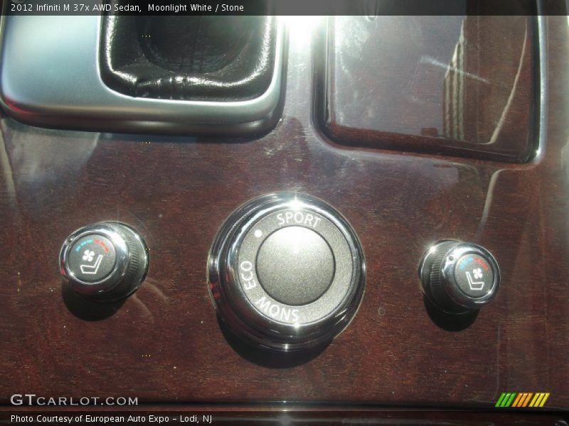 Moonlight White / Stone 2012 Infiniti M 37x AWD Sedan