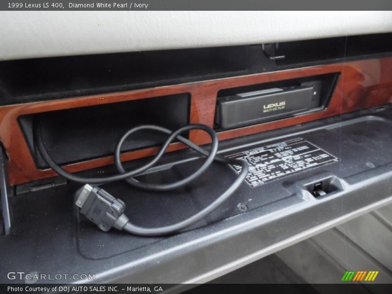 Diamond White Pearl / Ivory 1999 Lexus LS 400