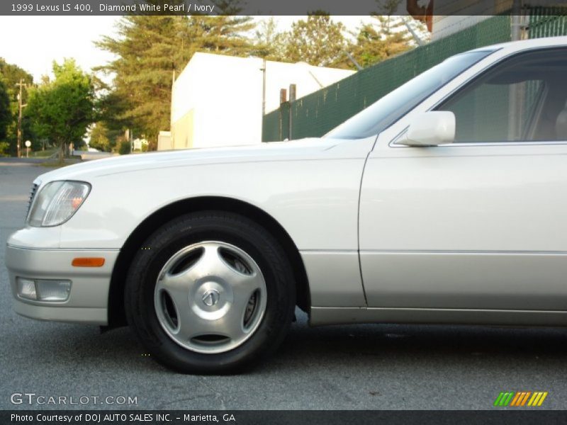 Diamond White Pearl / Ivory 1999 Lexus LS 400