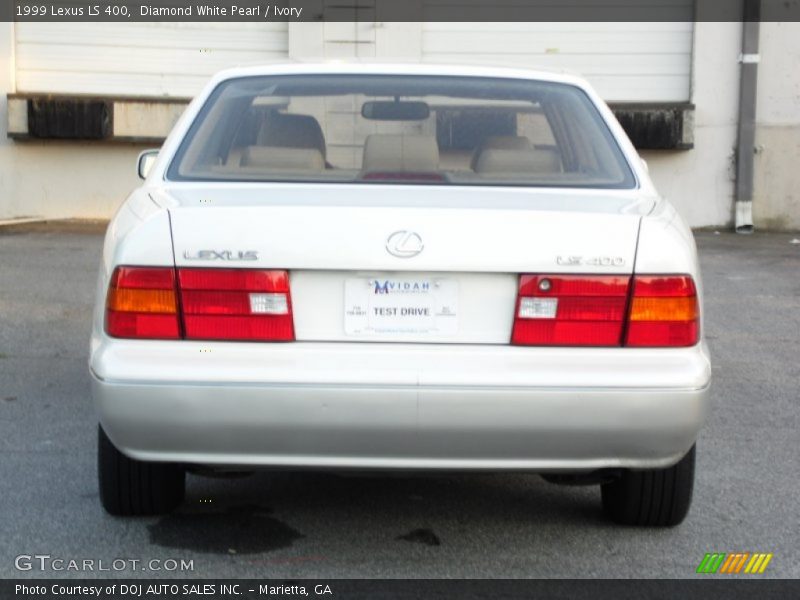 Diamond White Pearl / Ivory 1999 Lexus LS 400